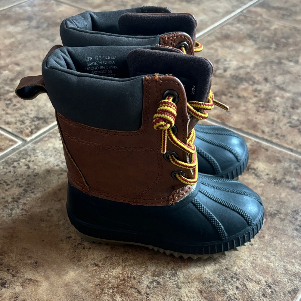 3M Thinsulate Brown and Black Kids Boots